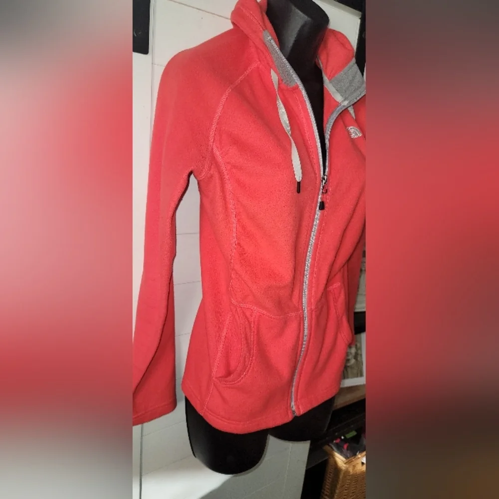 The North Face fleece jacket- Women Small Coral Hood - Picture 2 of 6